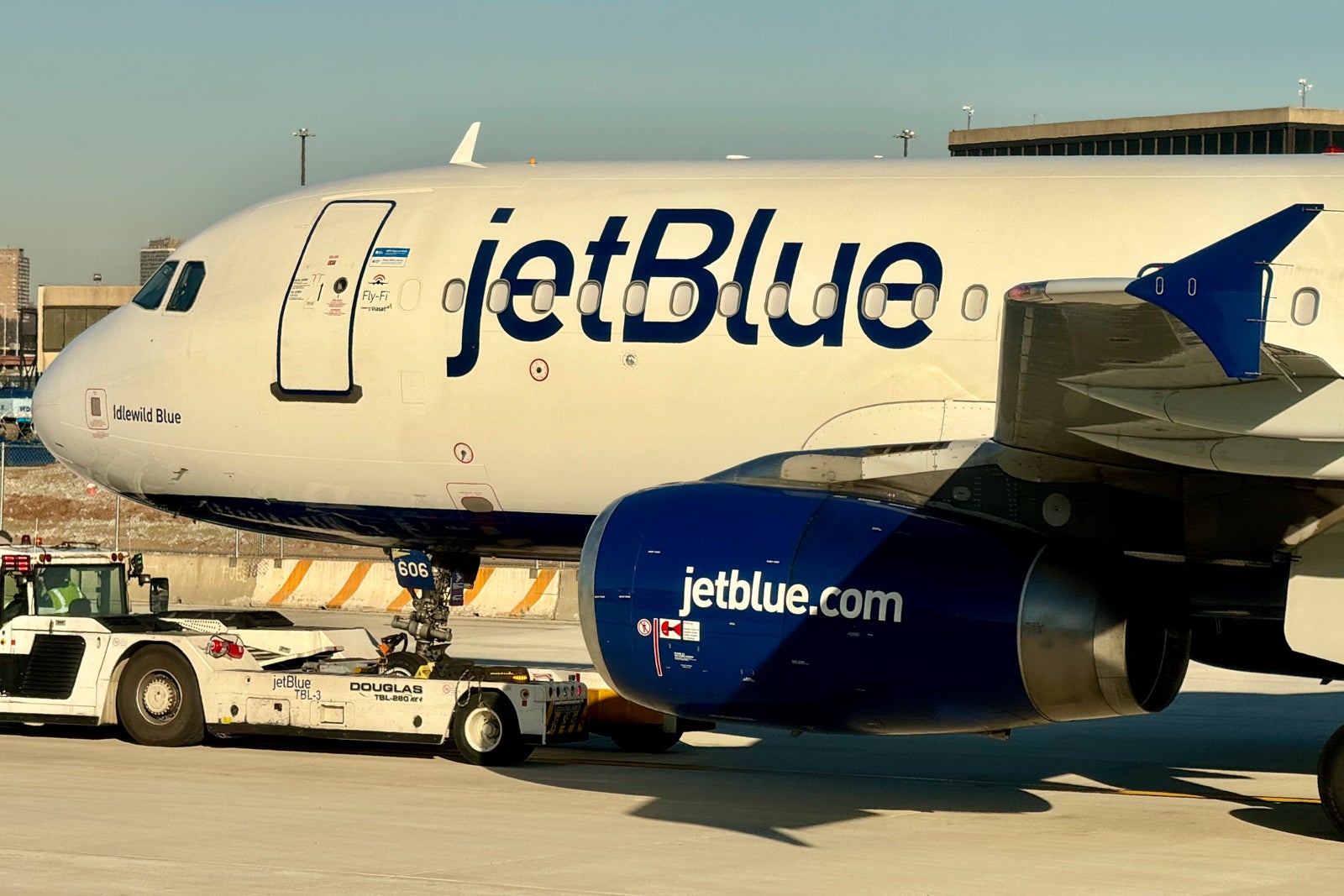 JetBlue Airbus A320 Newark Idlewild Blue