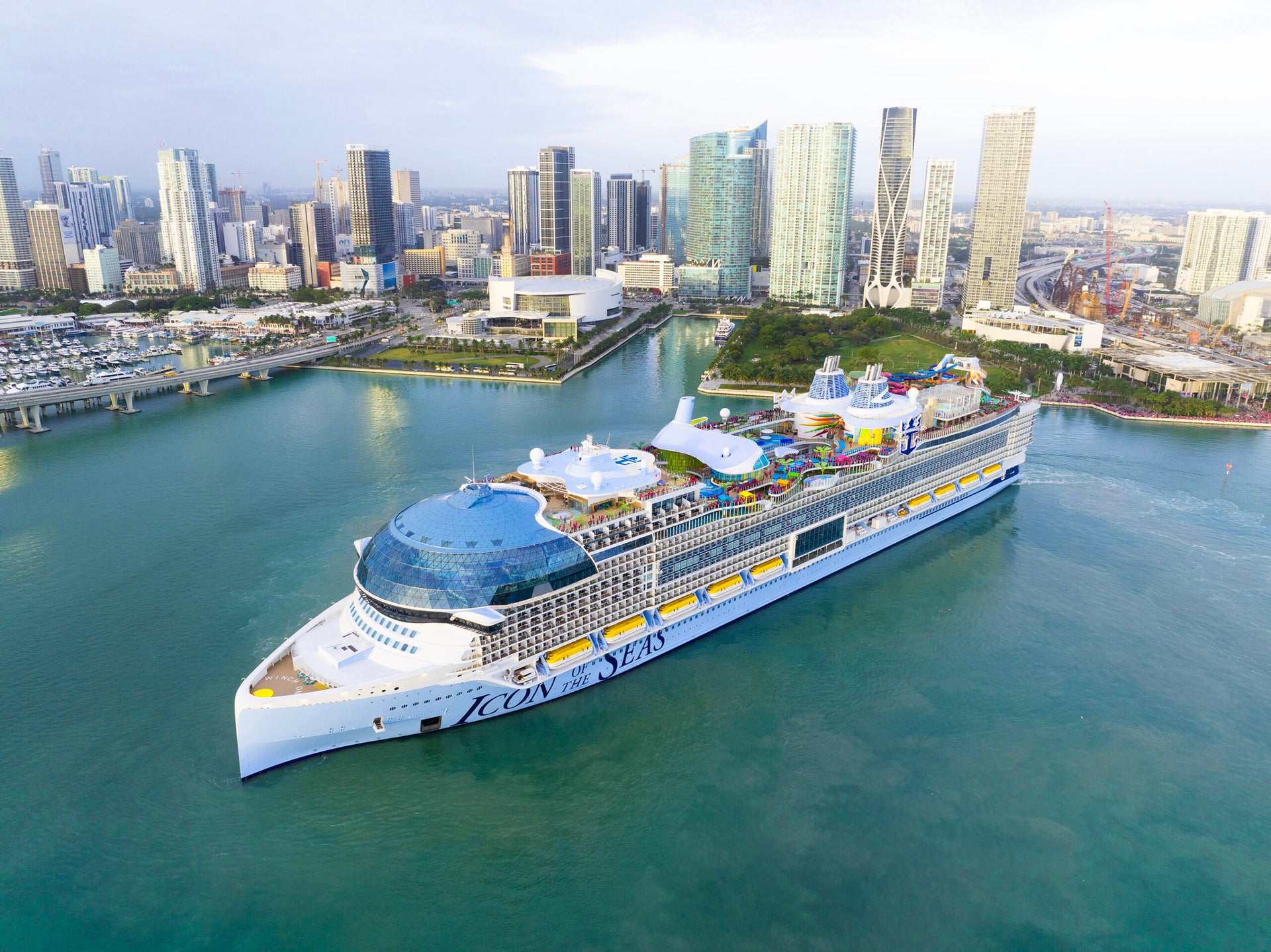 Royal Caribbean cruise ships ranked by size from biggest to smallest