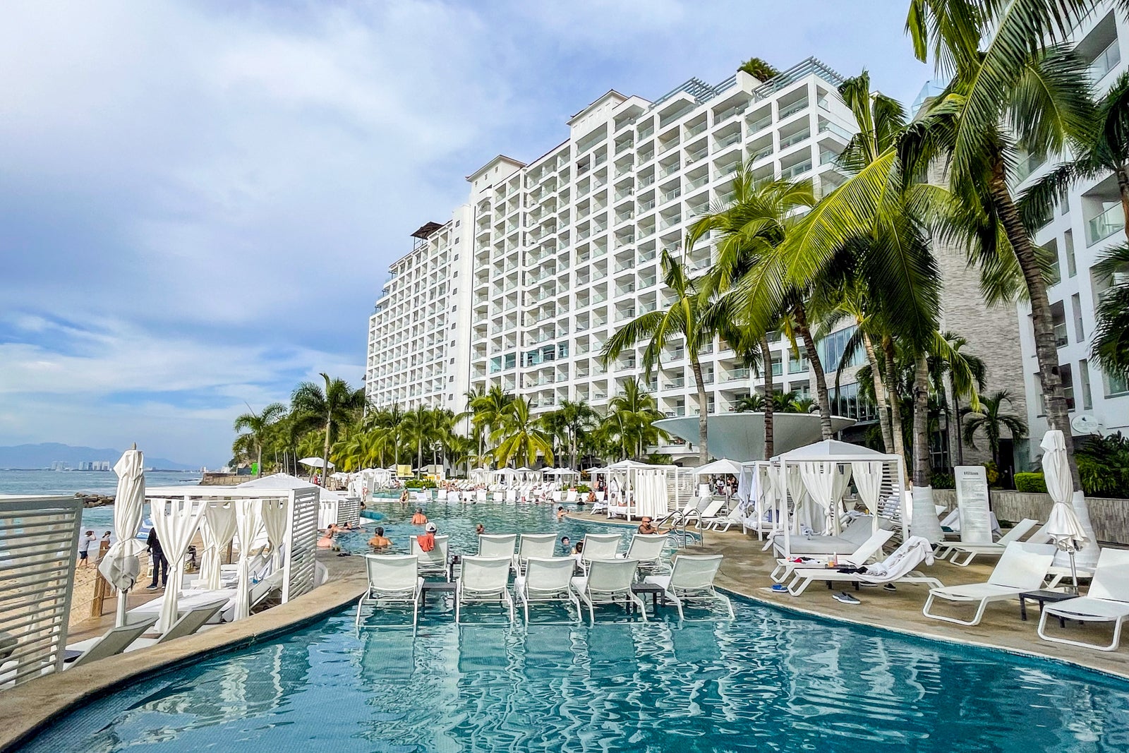 Hilton Vallarta Riviera All-Inclusive Resort review: What to expect - The  Points Guy