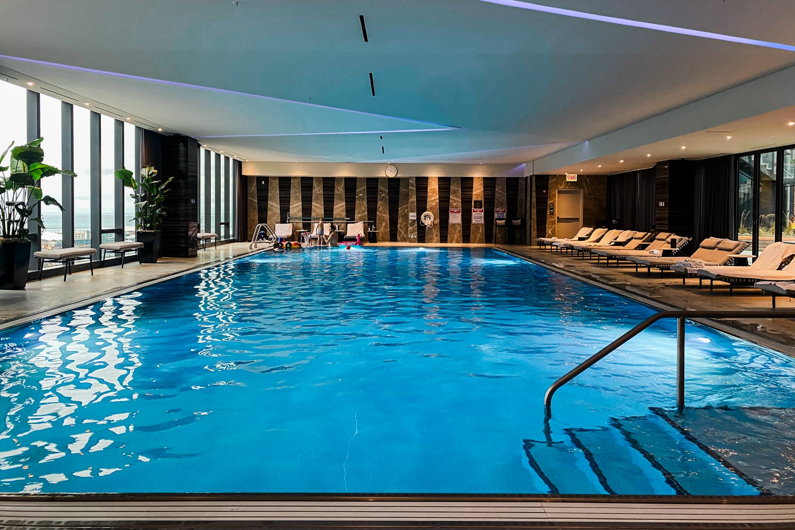 Sky-high luxury: A review of the new St. Regis Chicago - The Points Guy