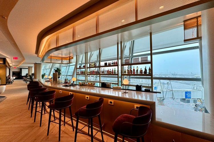 Chase's interesting new JFK lounge is now open - The Points Guy