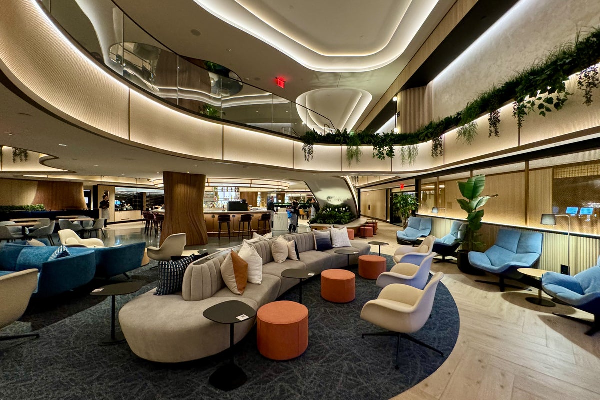 Chase just debuted its LaGuardia lounge — and it's the nicest in the