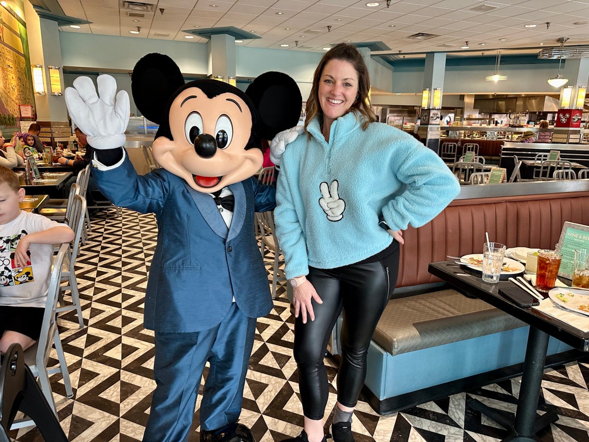 It just got easier to book the disney dining reservations you want