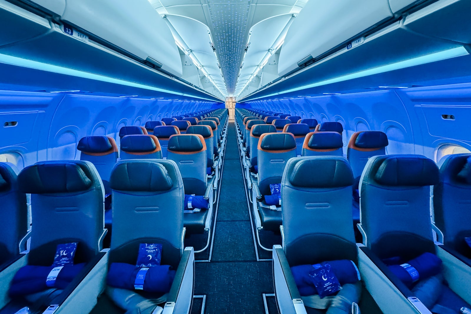 JetBlue TrueBlue will now status match Frontier, Southwest and Spirit ...