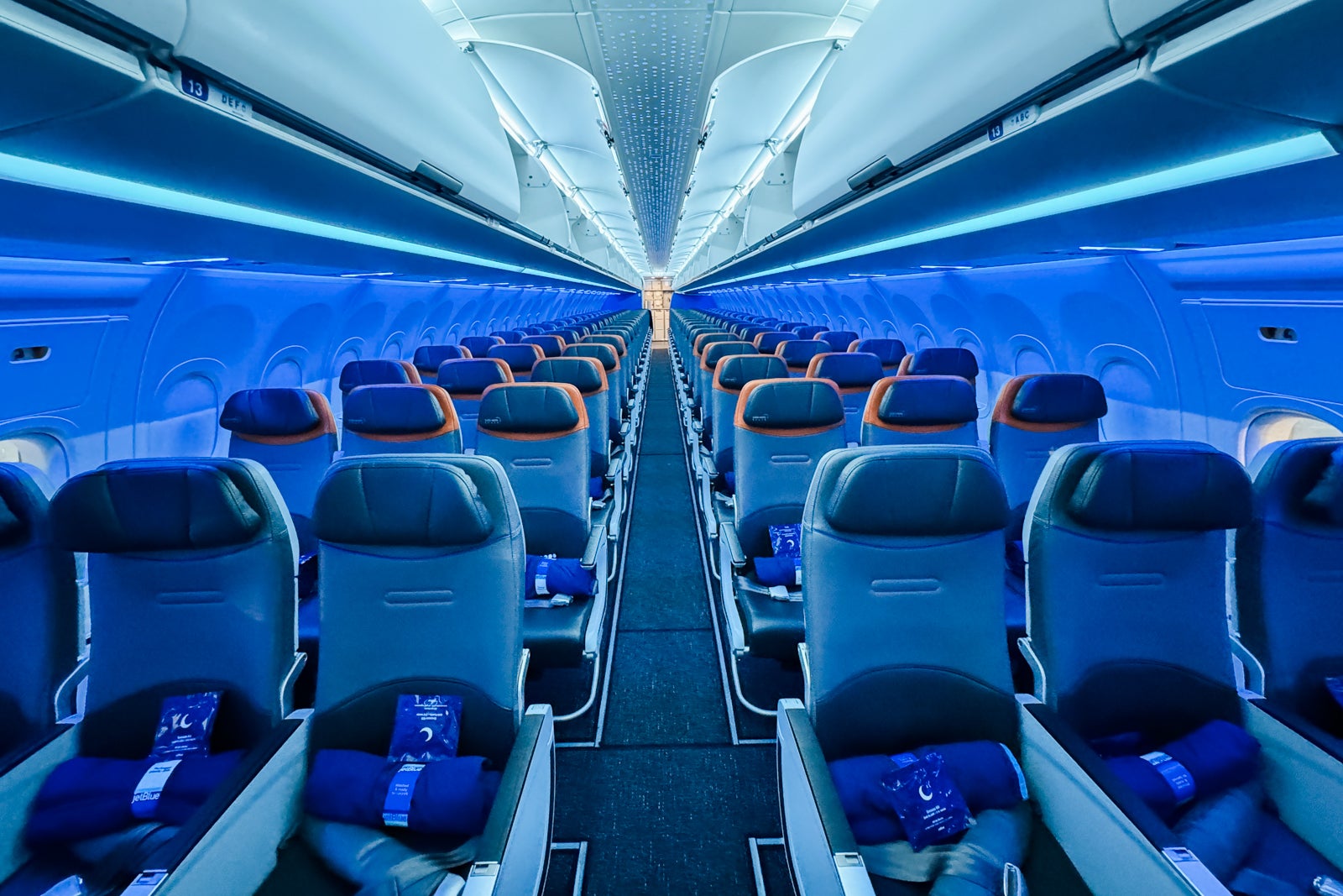 A review of JetBlue Even More Space on the Airbus A321LR from New York to London