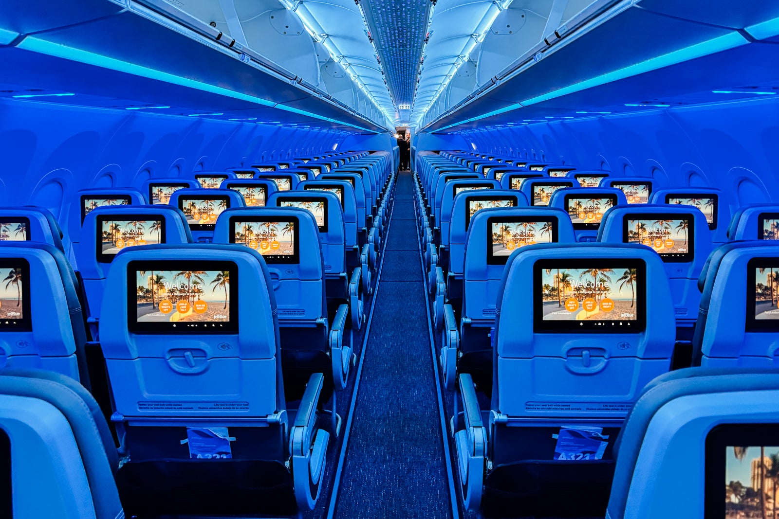 JetBlue to open first airport lounges at New York's JFK and Boston
