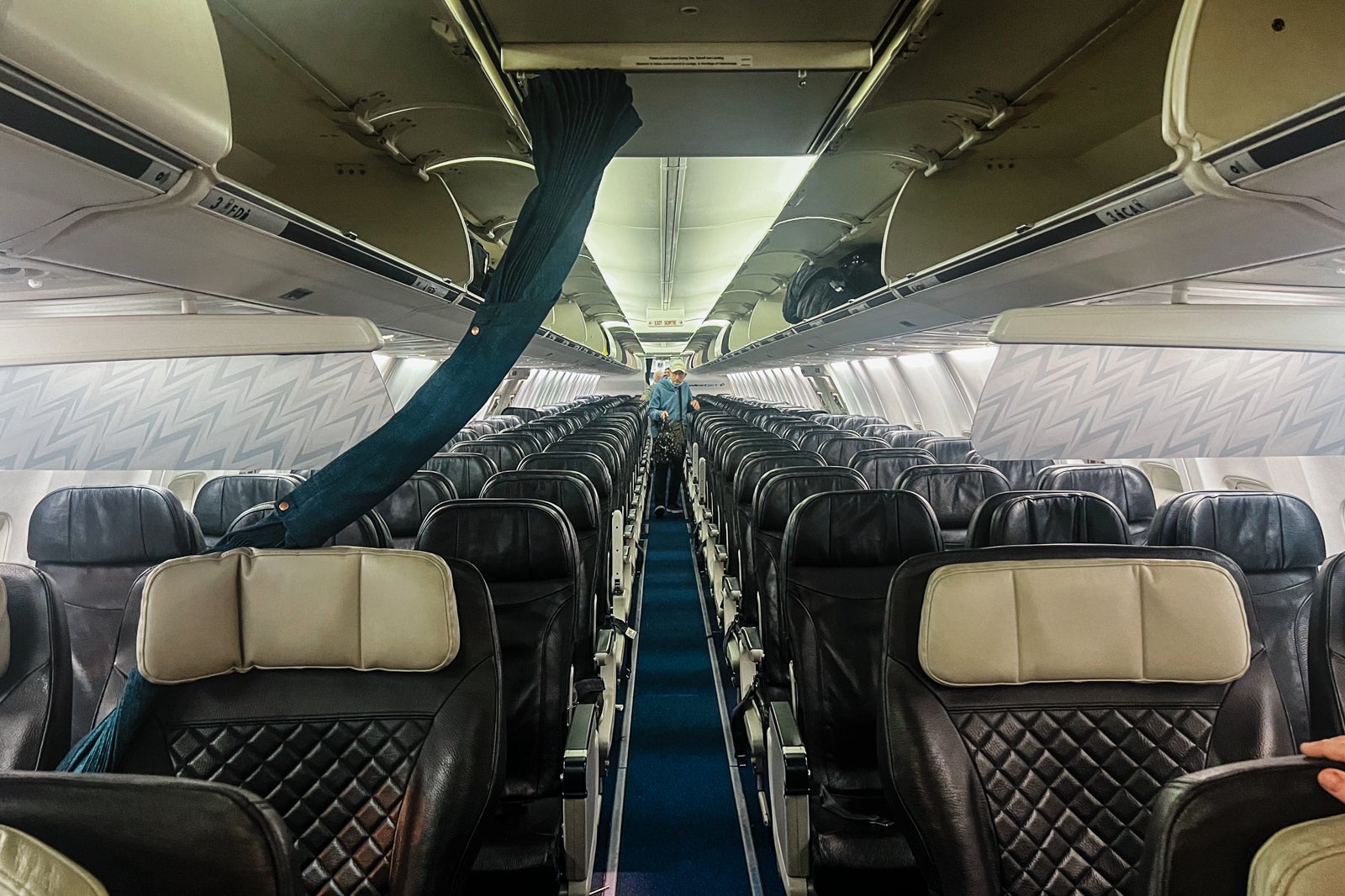 WestJet Boeing 737 economy flight review: Is it worth it? - The Points Guy