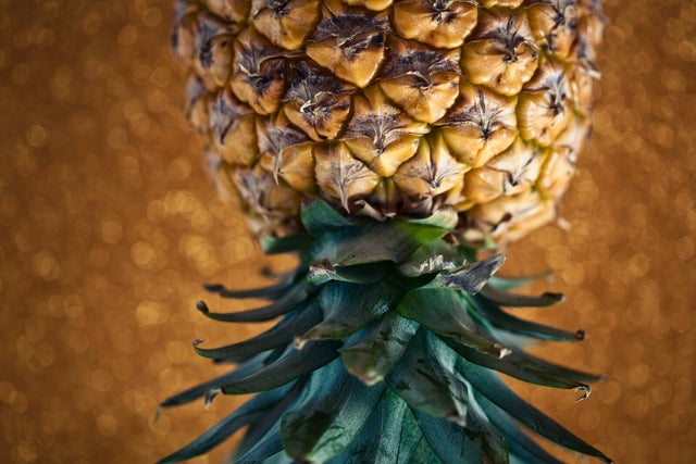 What does an upside-down pineapple mean on a cruise ship? - The Points Guy