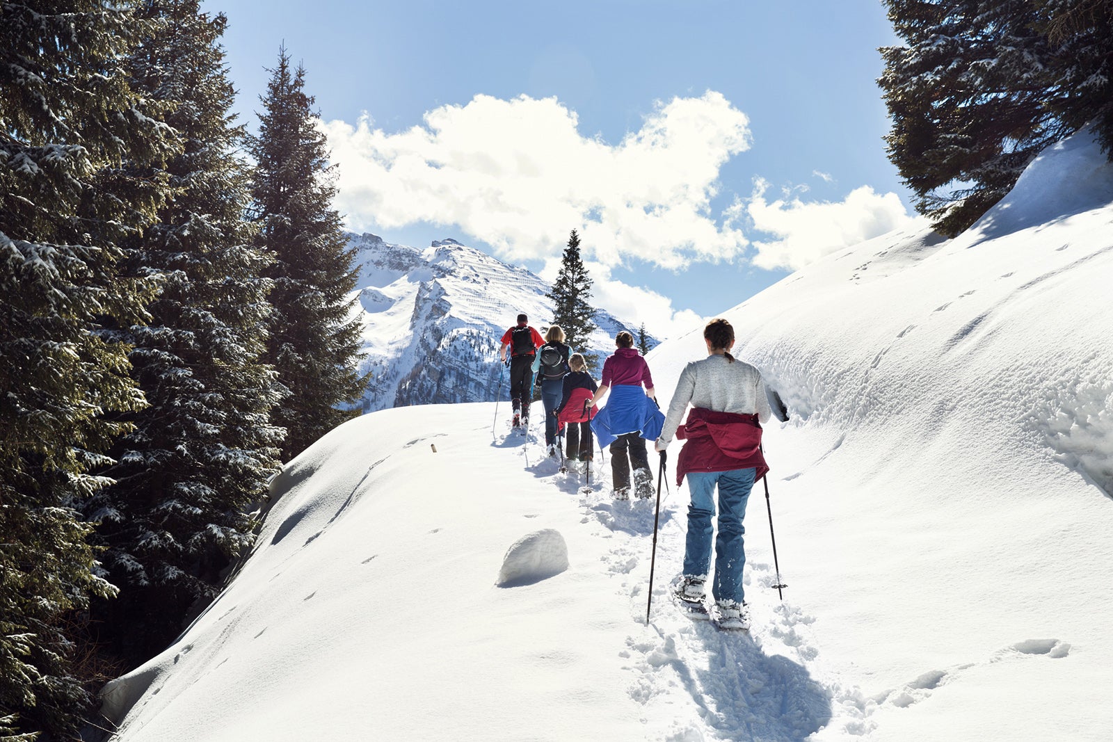 Ski Trip 101: The Basics of Planning a Trip