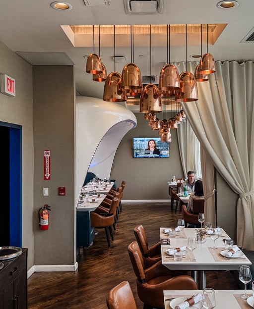 Review: United's invite-only Classified restaurant at Newark