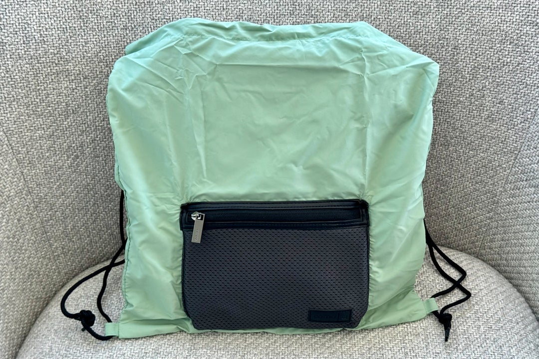 JetBlue debuts new Mint amenity kits, menus in product revamp The