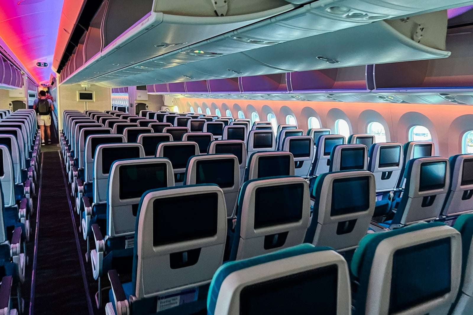 Now you can redeem American AAdvantage miles on all Hawaiian Airways flights