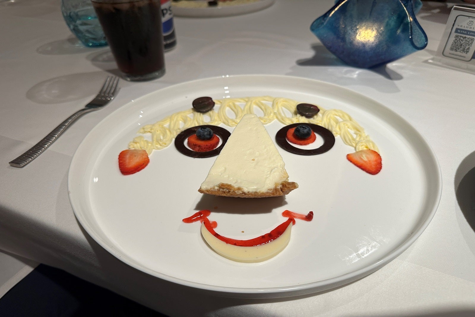 dining on carnival cruise
