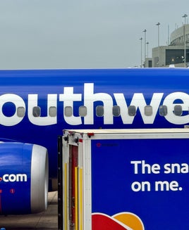 Southwest just added 31 last-minute Super Bowl flights: How the airline courts sports fans