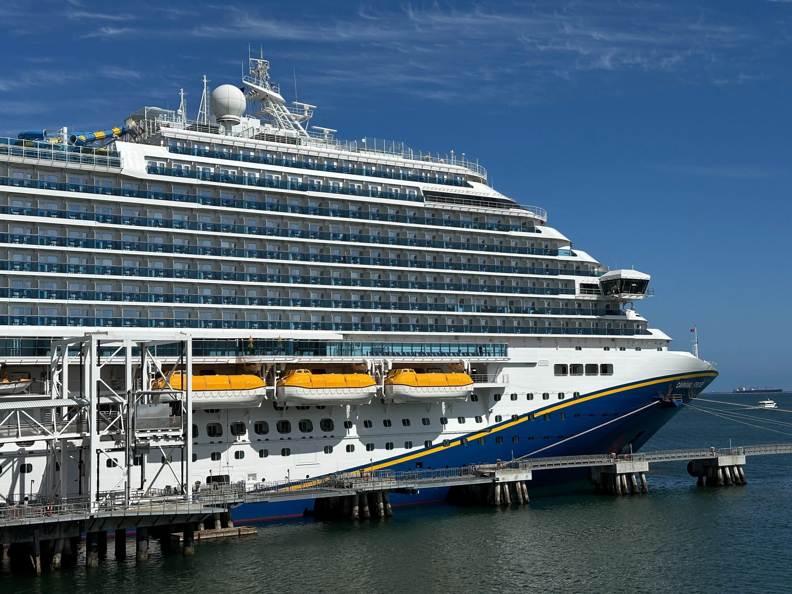 carnival cruise ships size chart
