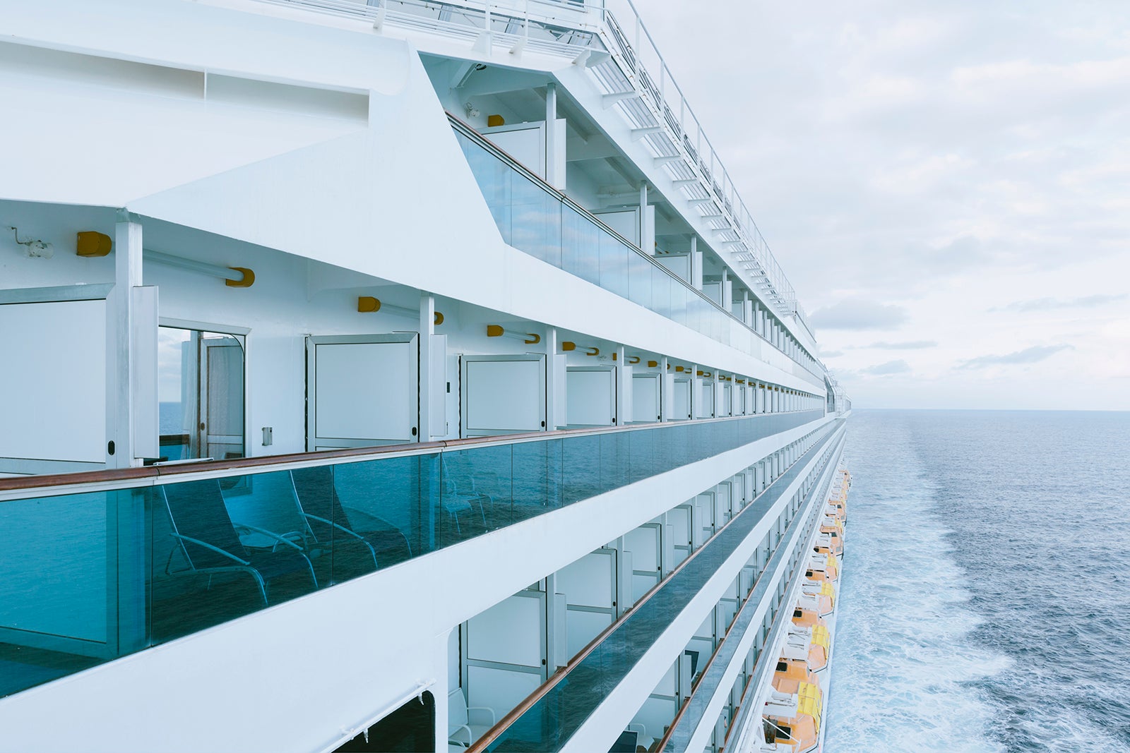 do cruise ships have balconies