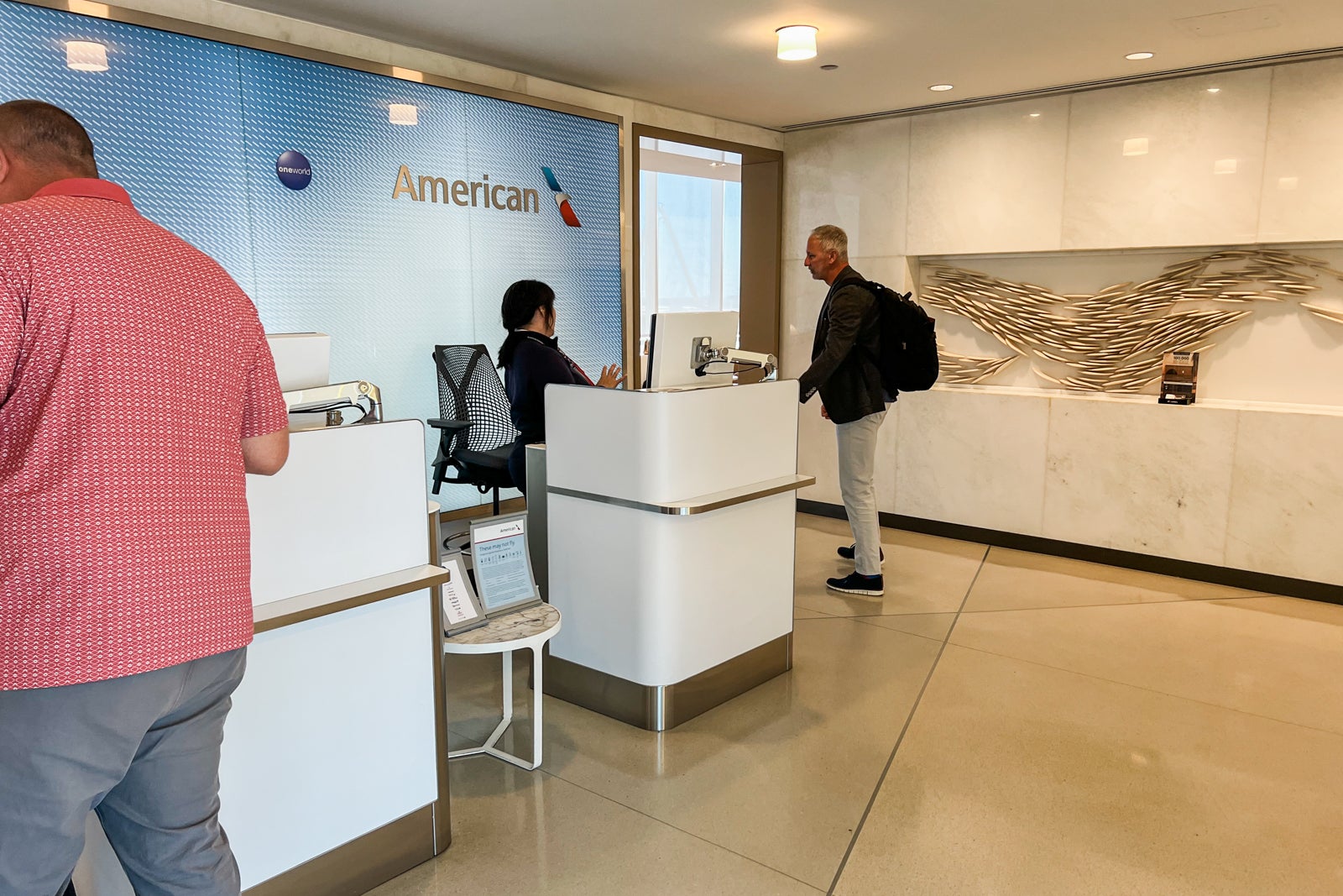 American Airlines Admirals Club access: How to get into the lounge ...