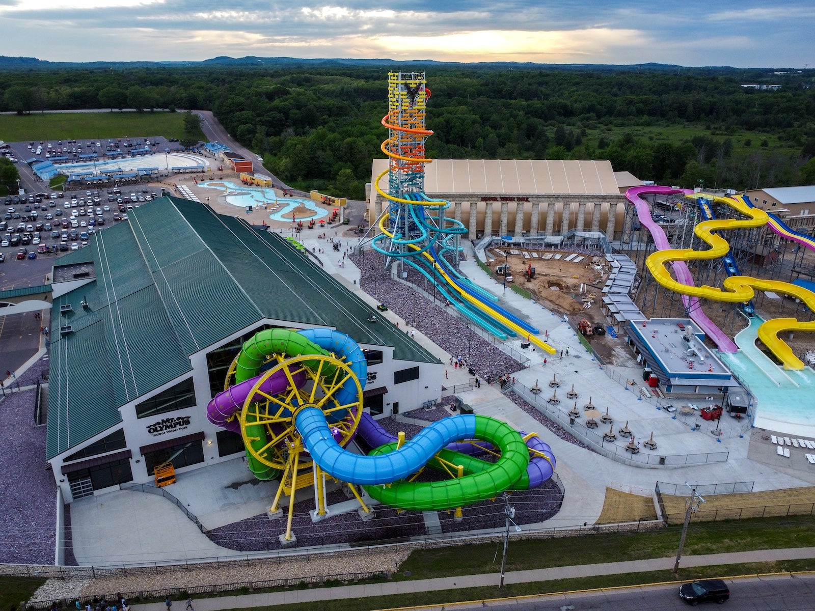 The tallest waterslide in America is now open in Wisconsin Dells - The ...