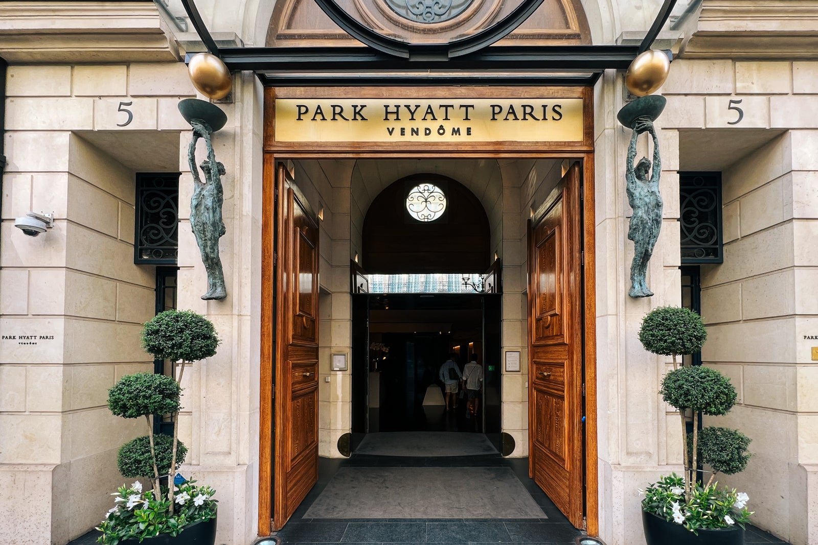 Park Hyyat Paris To Airport thepointsguy.com