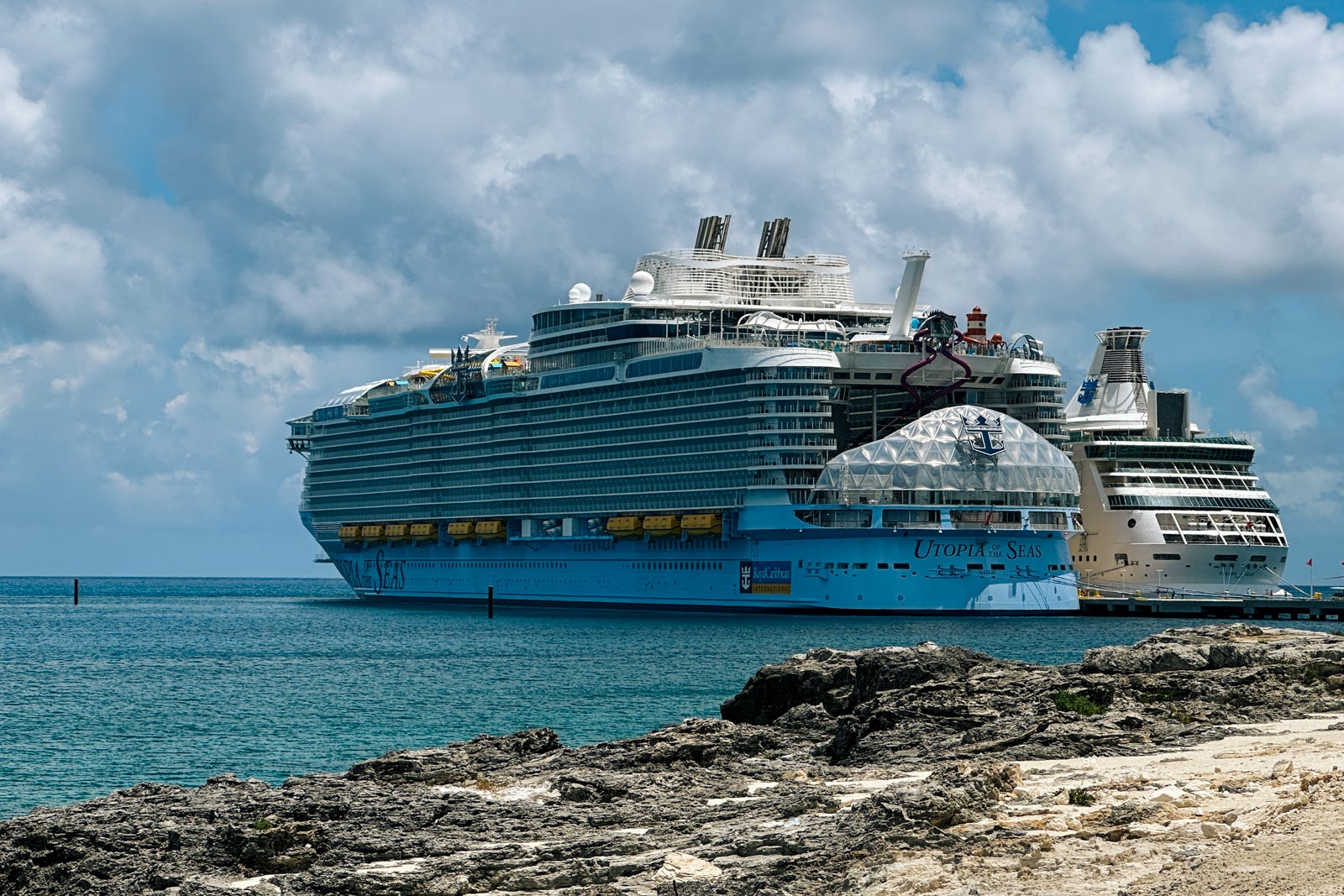 voyager of the seas dining included