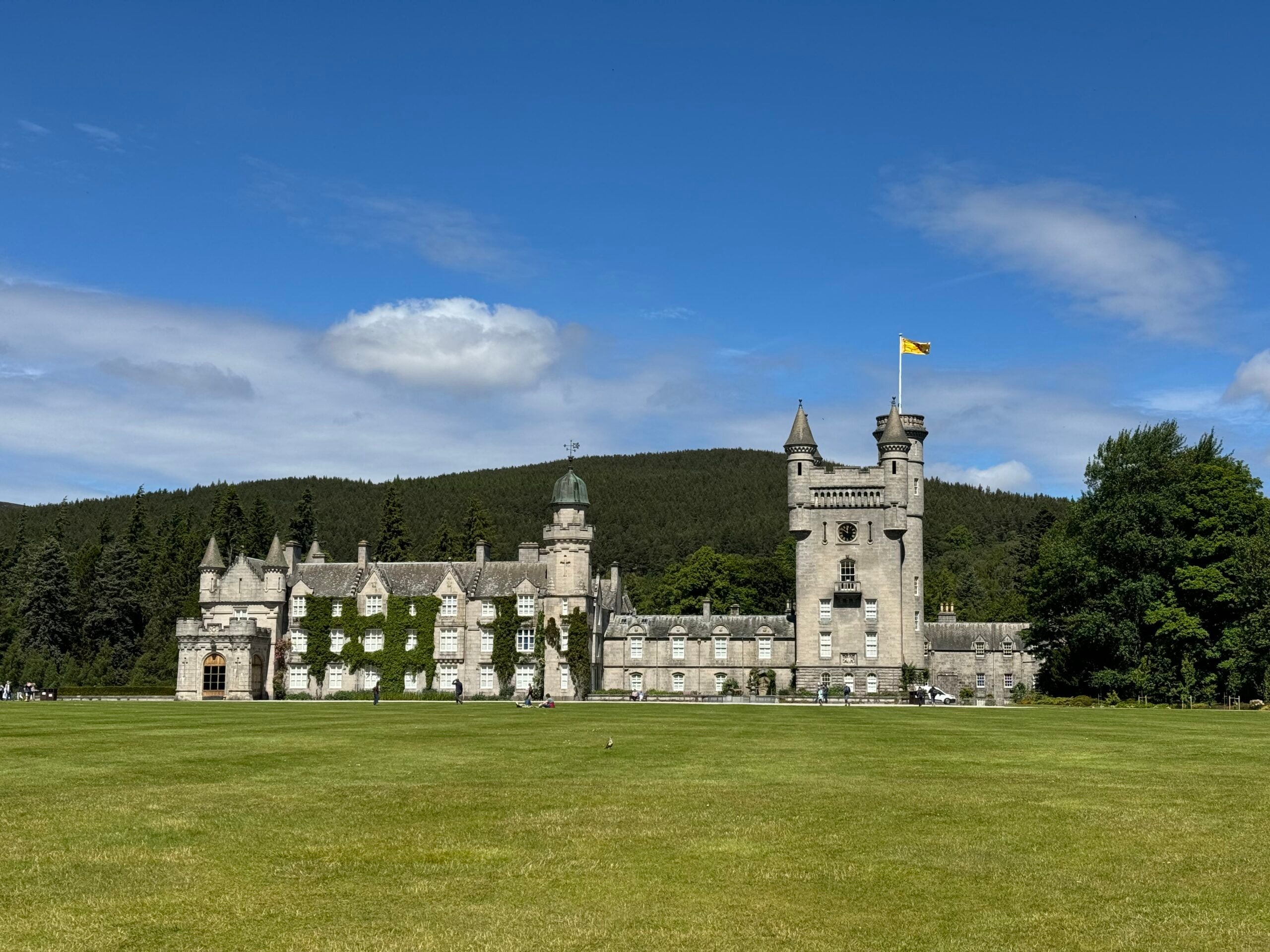 visit to balmoral castle scotland