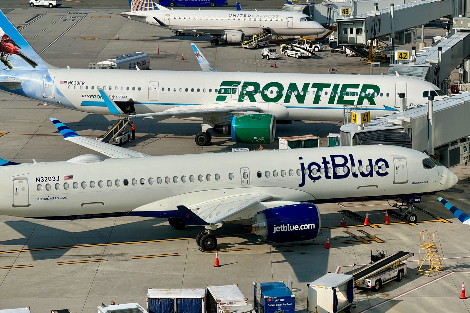 JetBlue slashes iconic business route in latest network shakeup - The ...