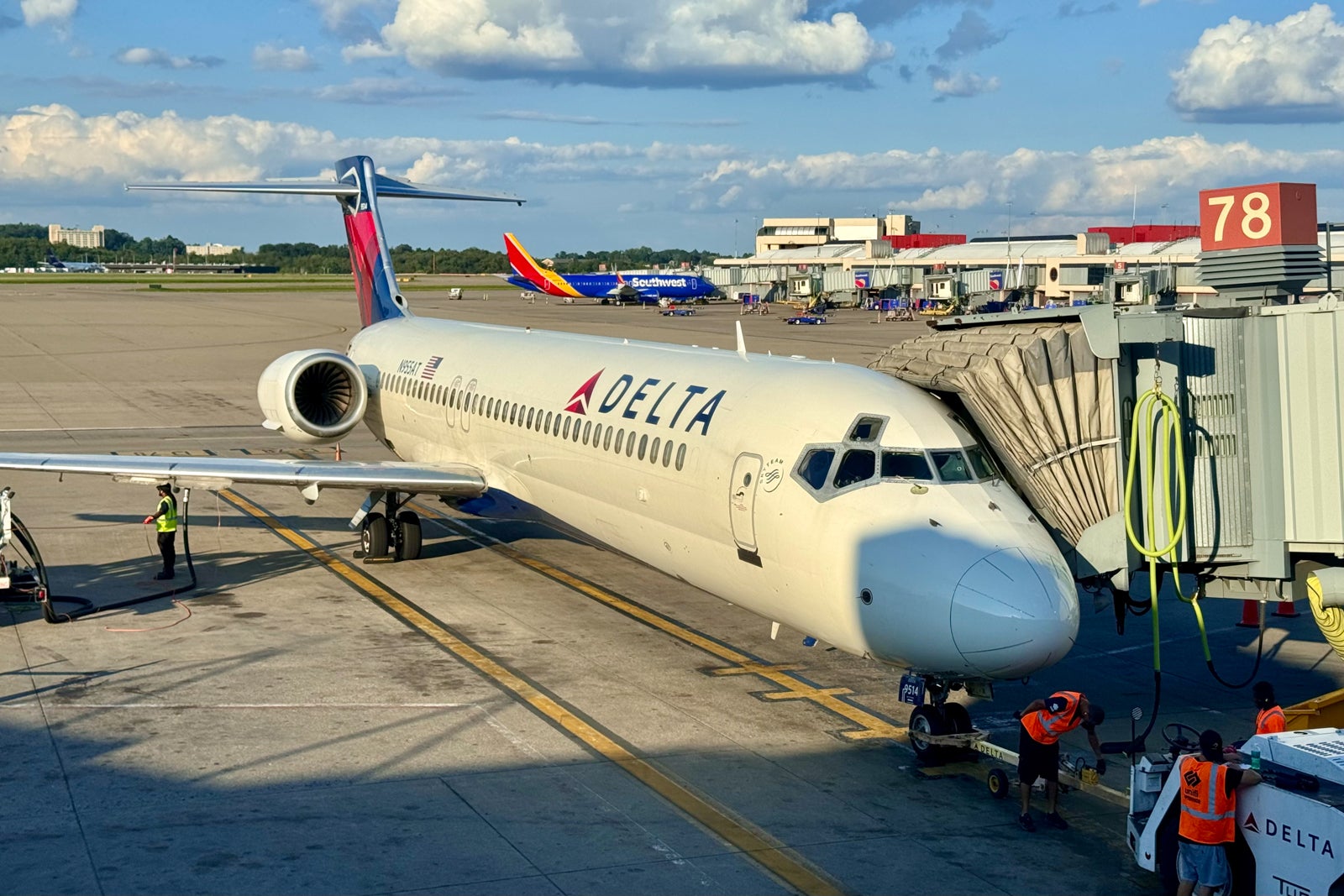 Delta Boeing 717 PIT