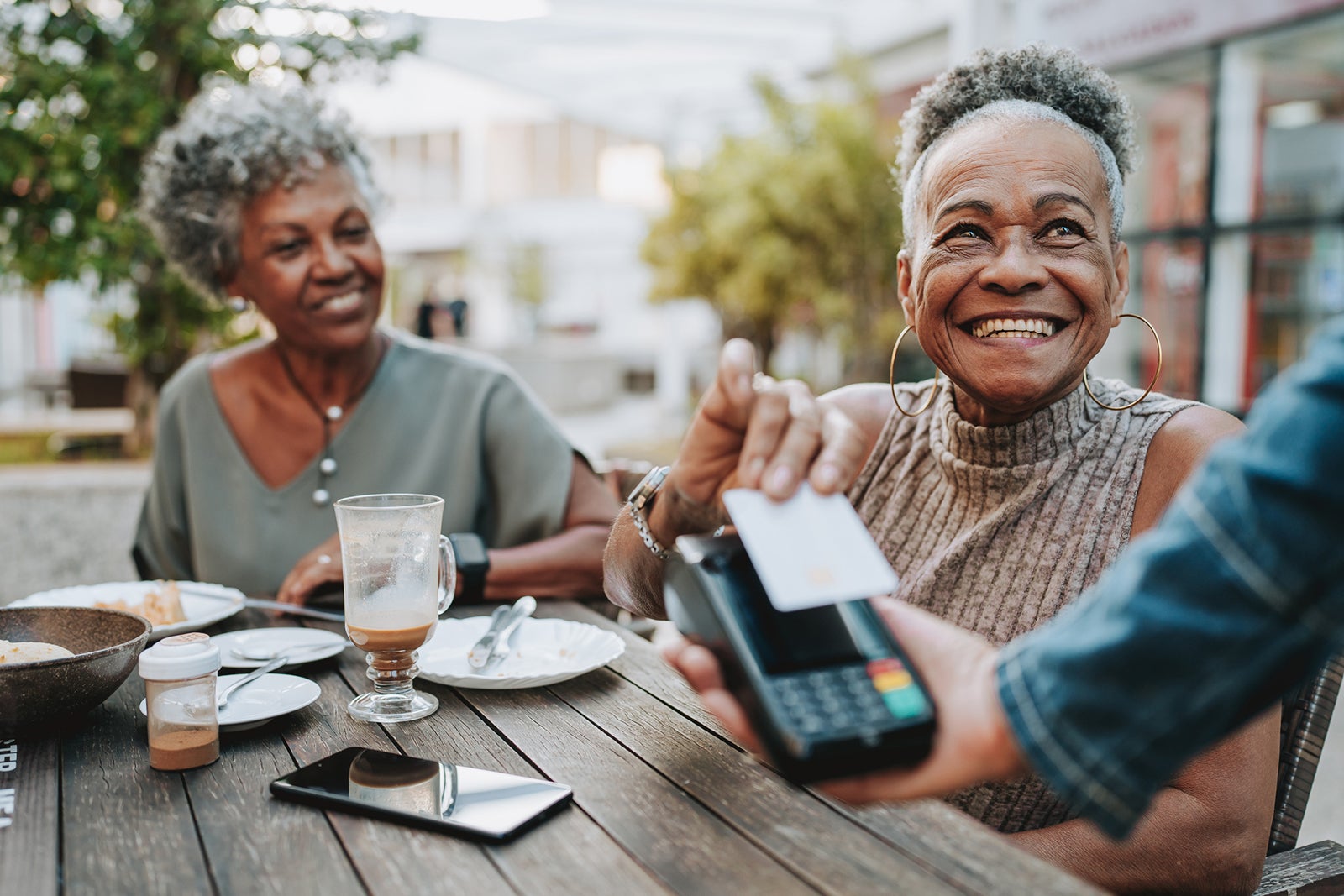8 BEST CREDIT CARDS FOR SENIORS AND RETIREES 2026 visual data 8