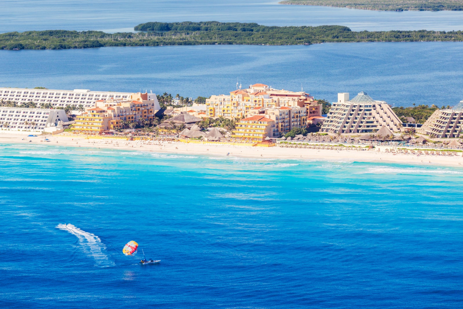 aerial_cancun_mexico_beach_MatteoColombo_Gettyimages-3