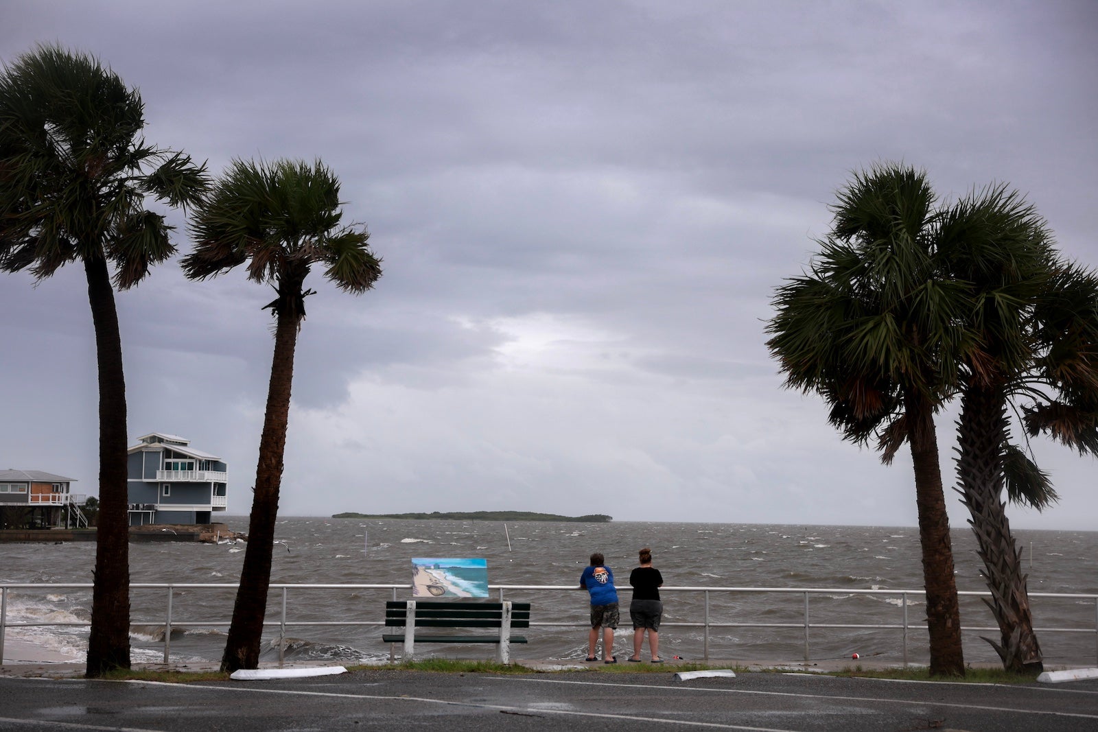 Thousands of flights affected as Debby makes landfall – The Points Guy