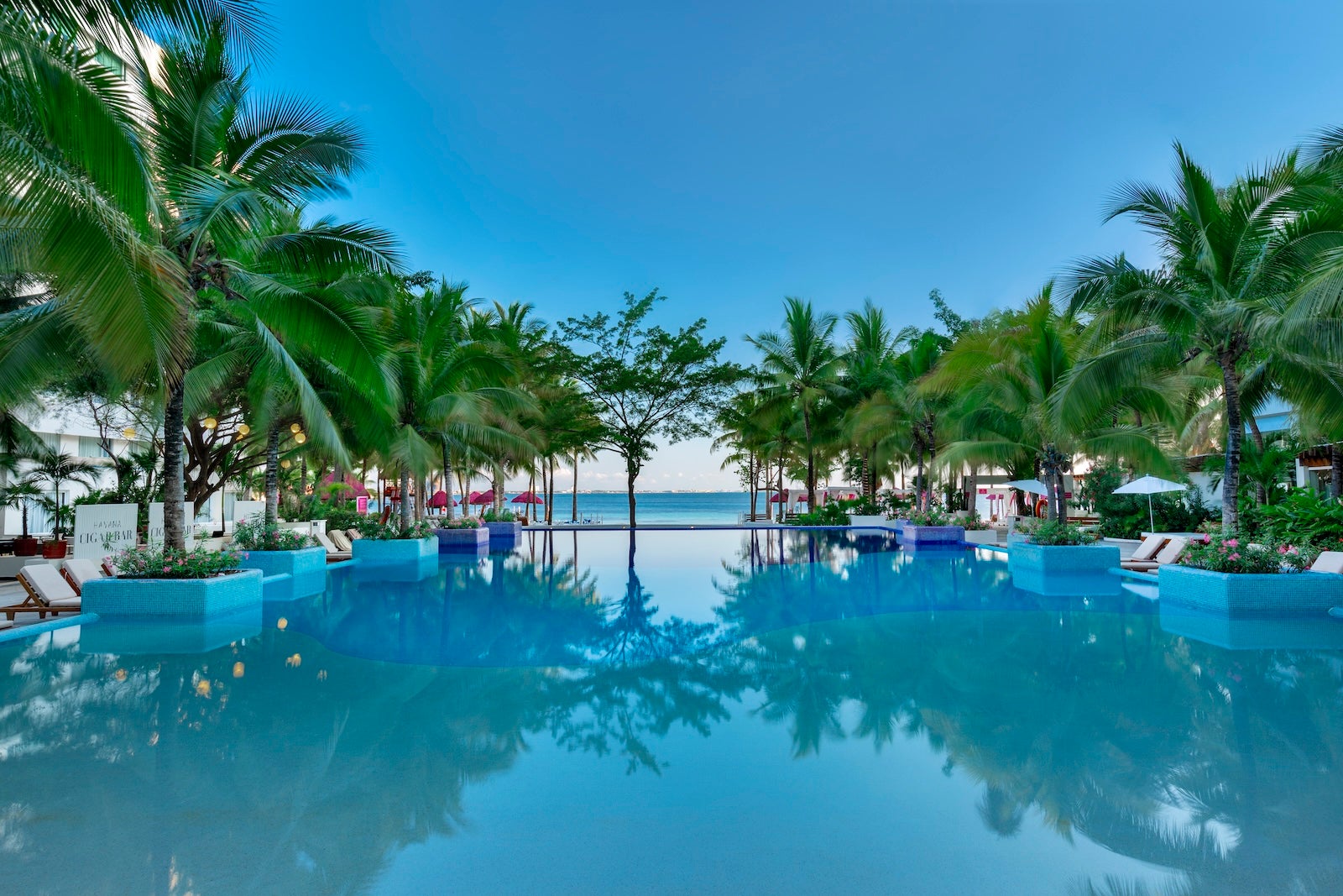 The-Sens-Cancun-Adults-Only-All-Inclusive-Resort-Tapestry-by-Hilton -Pool-area