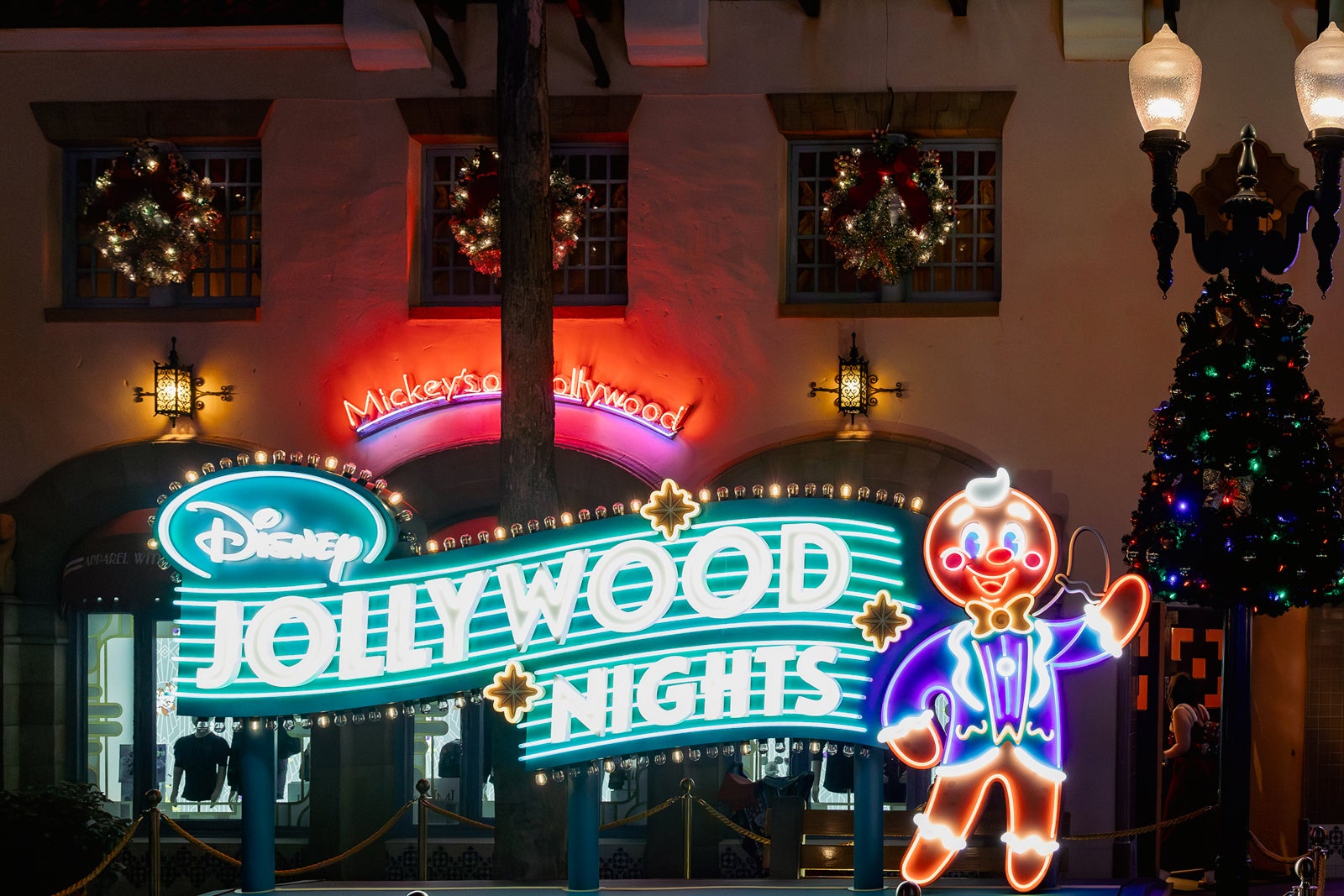 Disney Jollywood Nights Debuts at Disney's Hollywood Studios