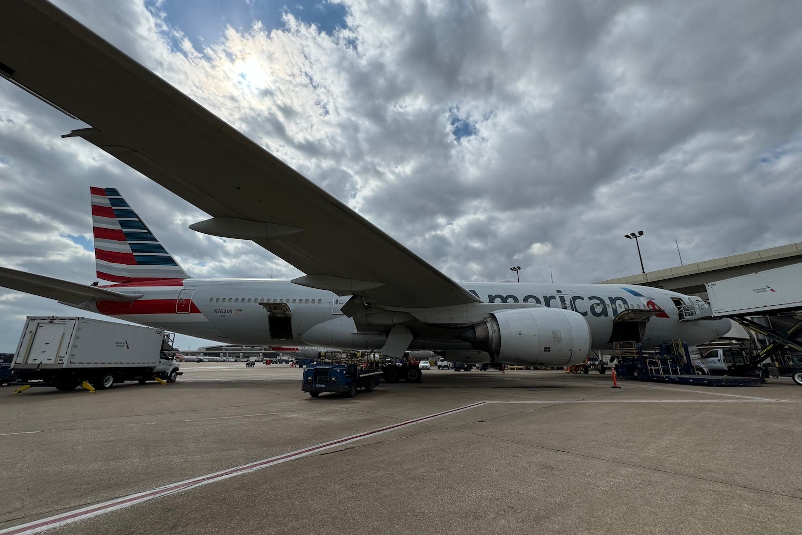 American Airlines holds firm on mileage expiration policy - The Points Guy