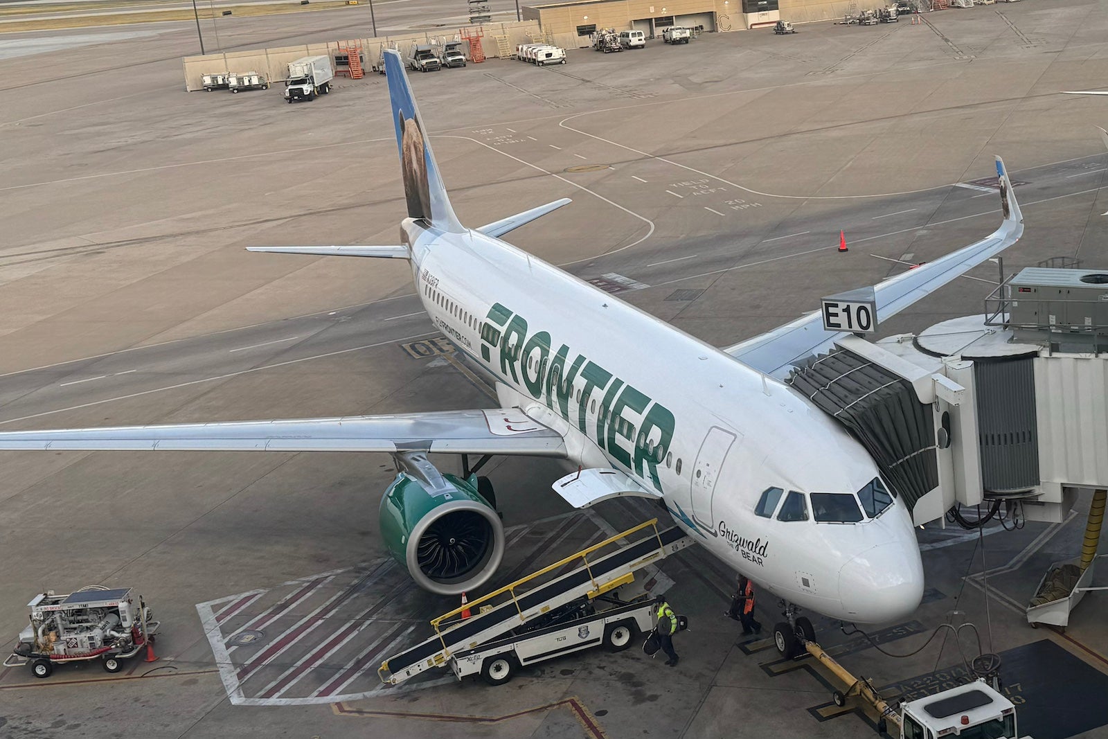 frontier dfw