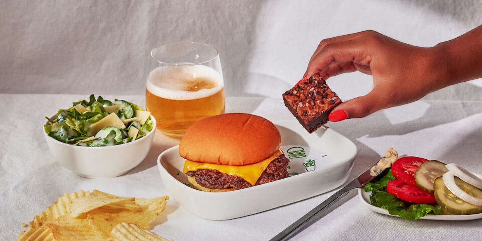 Delta Air Lines to bring Shake Shack burgers to first class - The ...