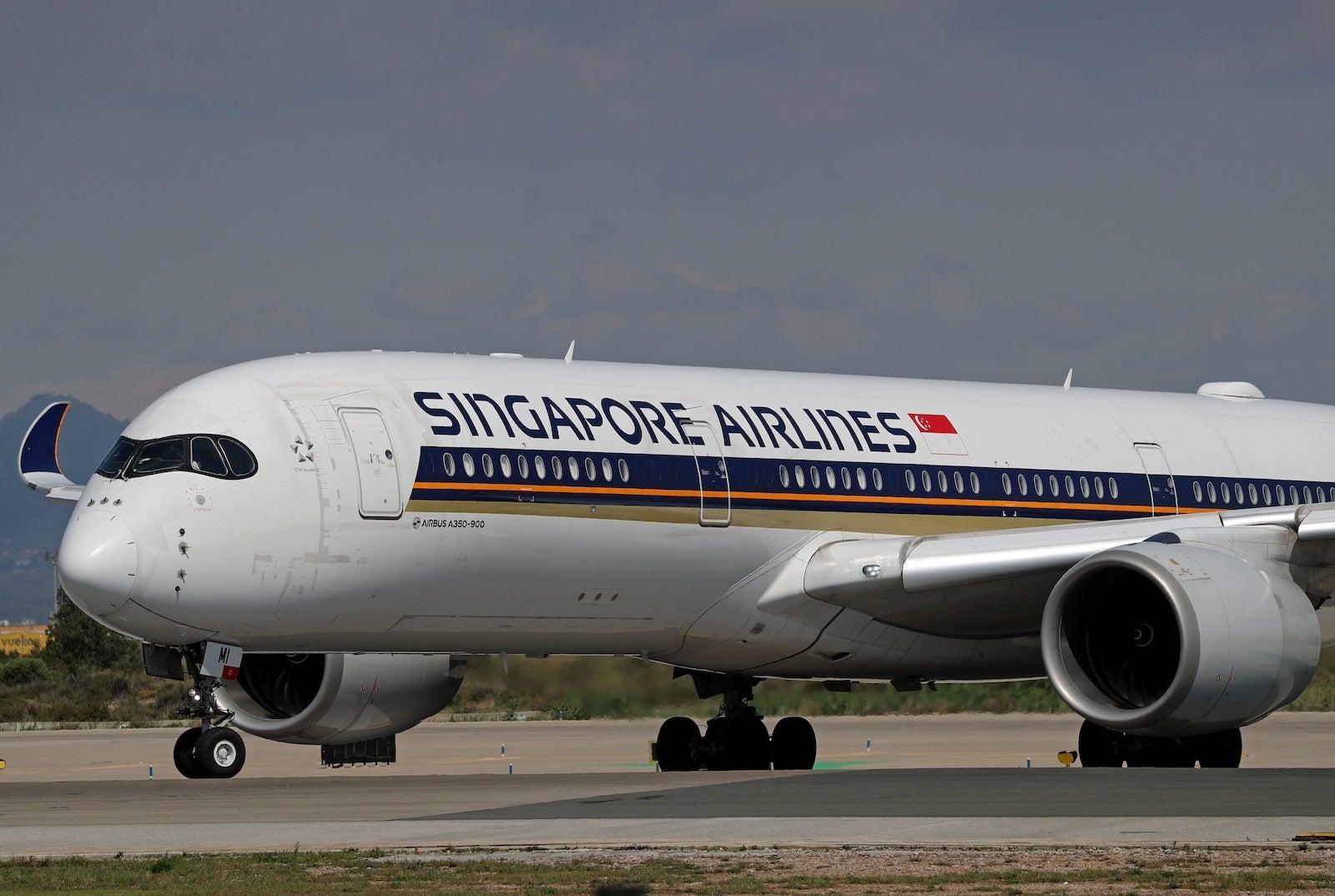 Singapore Airlines plans Airbus A350 cabin facelift, new firstclass