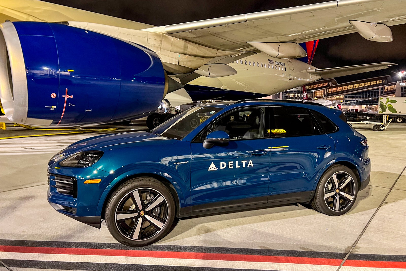 Delta One LAX Lounge Pre Flight Experience