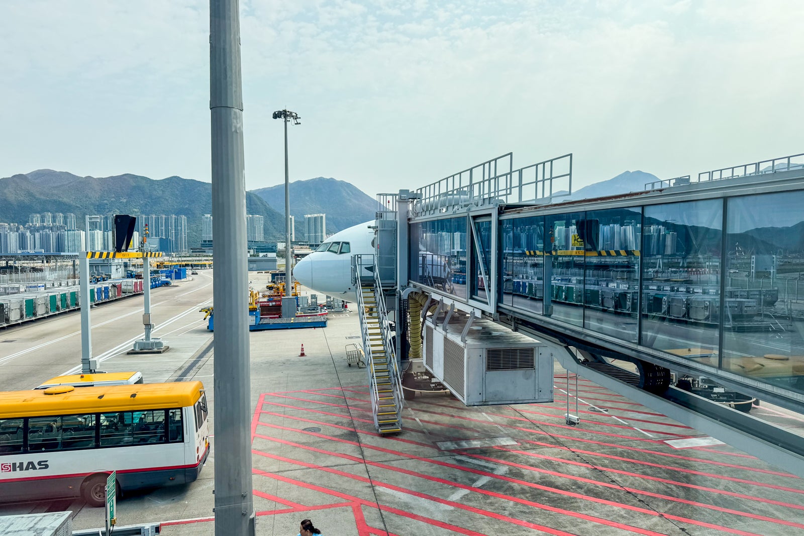 20250317 Cathay Pacific Aria Suite Erosen HKG jetbridge