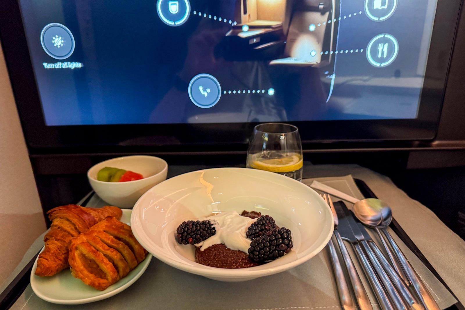 20250317 Cathay Pacific Aria Suite Erosen meal breakfast