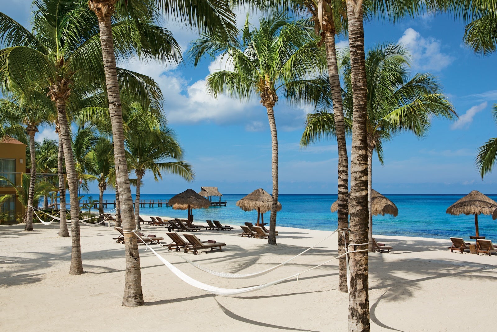 Hyatt is offering up to 40% off all-inclusive stays — and throwing in some extra surprises