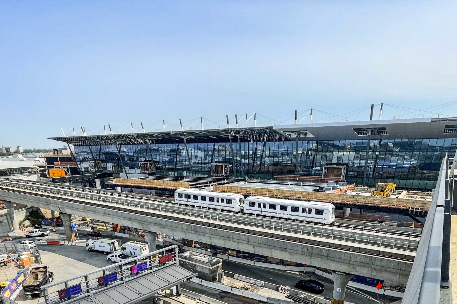 AirTrain fares to JFK airport reduced by 50% to ease summer traffic crunch – The Points Guy