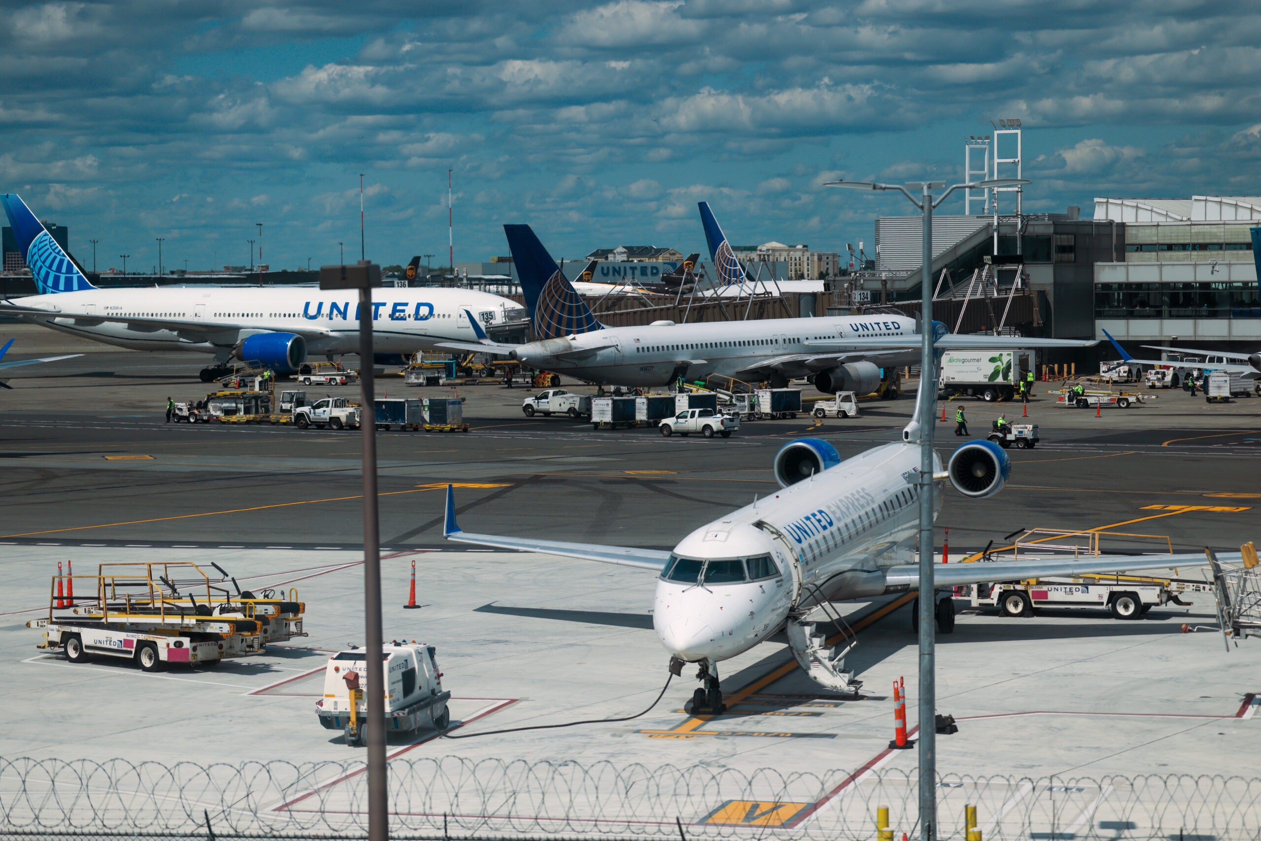 United Jets at EWR